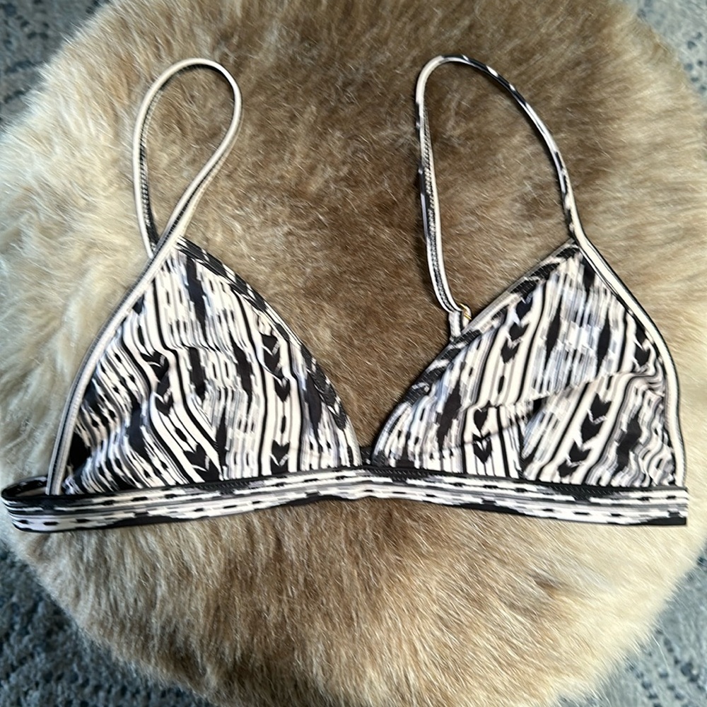 L space bikini top